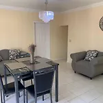 Saunders Beach Manor -Villa 11