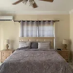 Saunders Beach Manor -Villa 11